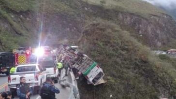 '¡El bus se quedó sin frenos!': La tragedia que dejó 20 muertos en Nariño