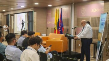 20 docentes de universidad española realizan simposio en Unimagdalena