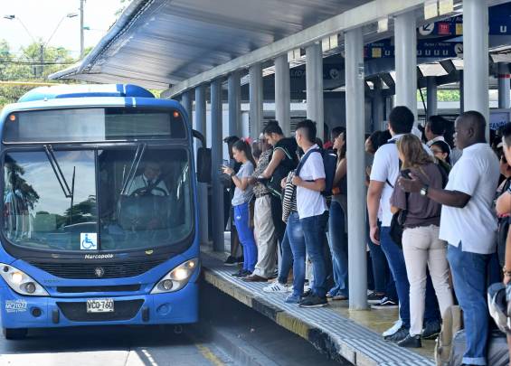 Caleños exigen seguridad en estaciones MIO