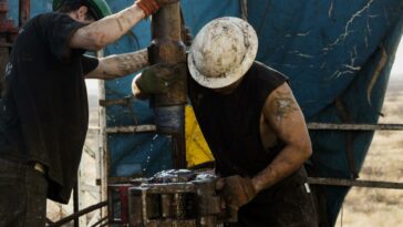 Contratos siguen y ¿se firmarán nuevos?: gremios petroleros reaccionan