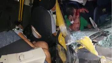 EN VIDEO: Muere mujer en grave accidente de tránsito tras chocar con una volqueta