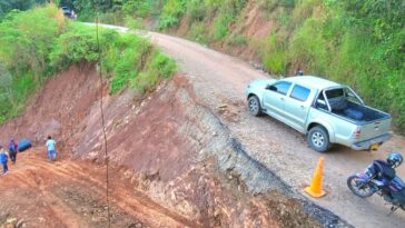 Gestión del riesgo de desastres interviene nuevamente punto crítico en la vía a Nunchía