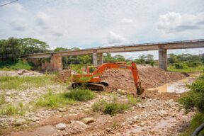 Gobernador de Casanare continúa liderando trabajos para hacer frente a la emergencia en el río Ariporo
