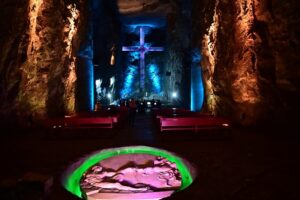 La Catedral de Sal de Zipaquirá, el segundo lugar culto más impresionante del mundo