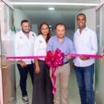 Gobernador encargado de La Guajira, realizando la inauguración del Centro de Ciencia.