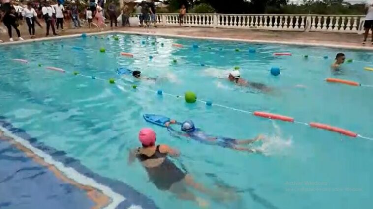 Más de 200 niños participaron en campeonato de natación