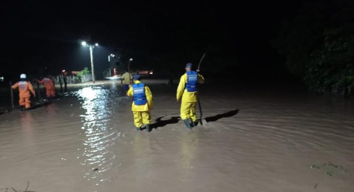 La inundación que sufrieron los pobladores del corregimiento de Sitionuevo en Fonseca.