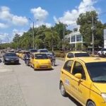 Operación tortuga de taxistas en Montería
