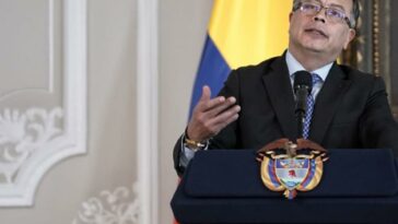 Petro apoya estatus de protección temporal para colombianos en EE.UU.