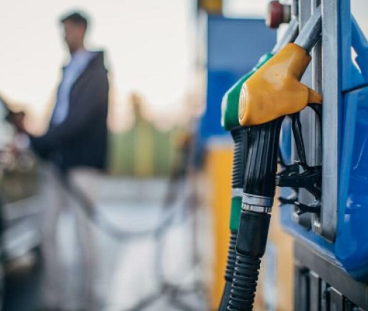 Quiénes ganan y quiénes pierden con la subida de la gasolina