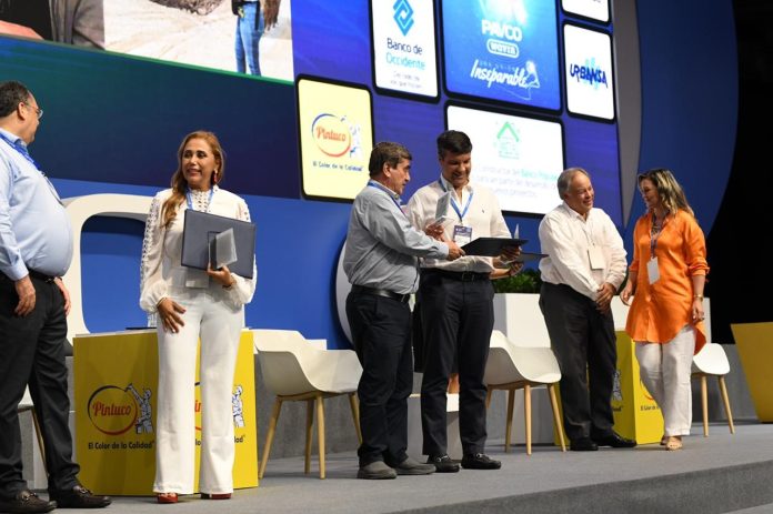 Surtigas recibe premio nacional “Construimos a la Par” por parte de Camacol