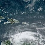 Suspenden vuelos a San Andrés tras alerta de huracán