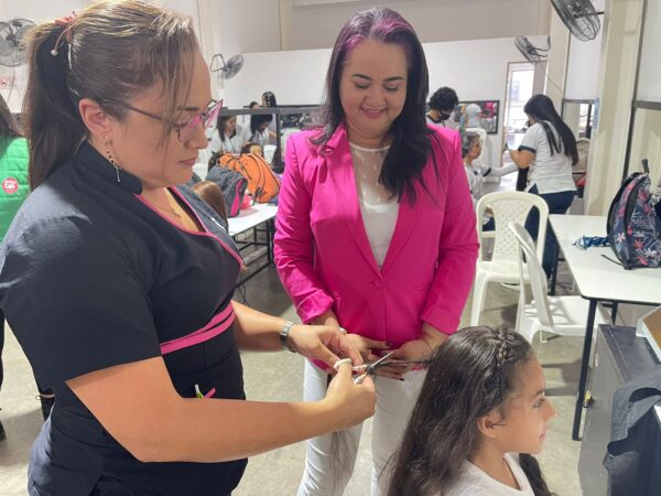 Veinte mujeres en tratamiento oncológico se beneficiarán de pelucas de cabello natural