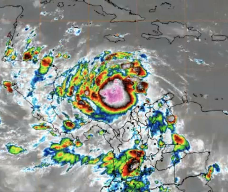 Video: así avanza la tormenta tropical Julia en dirección a San Andrés