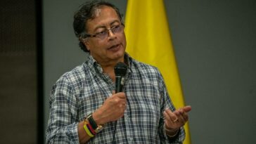 "El gota a gota tiene que desaparecer": Petro propone sistema de crédito cooperativo