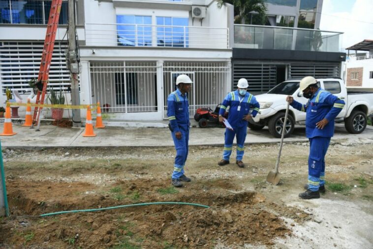 ‘Pillan’ 16 casas robando energía en la urbanización Villa Blanca