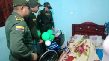 A Hermenegildo el destino lo bajó de su moto, pero la Policía de Mompox lo dotó con una silla de ruedas donde podrá ir a sus terapias