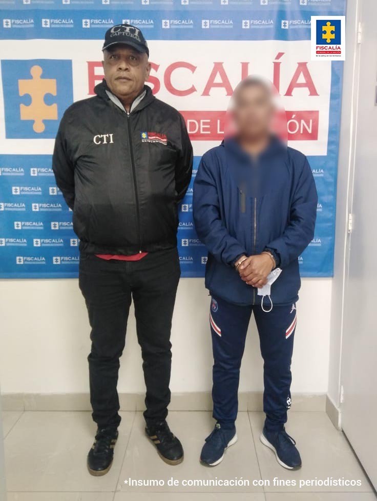 Funcionarios del CTI capturaron en Bogotá a un hombre, quien habría sometido a múltiples vejámenes sexuales a su hija de 9 años .