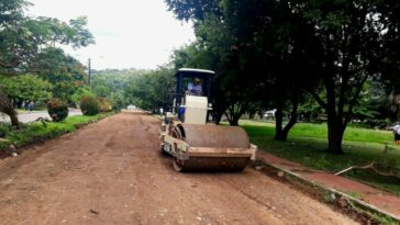 Administración departamental trabaja en la reparación de vías en La Chaparrera