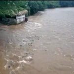 Advierten riesgo de colapso de viviendas en la ribera de la quebrada de Uré