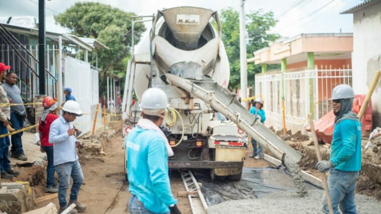 Anuncian avances en la pavimentación del anillo vial del Once de Noviembre