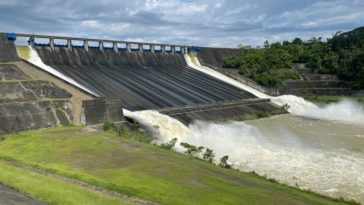 Aportes del río al embalse continúan superando descargas desde hidroeléctrica Urrá