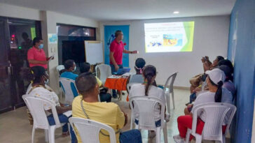 Capacitan en atención y servicio al cliente a operadores turísticos de El Rodadero