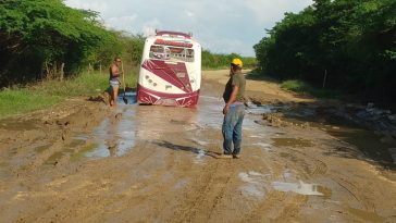 Comunidad de Sitionuevo bloquea la vía Santa Marta – Barranquilla