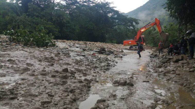 Derrumbe ocasiona cierre de la vía La Felisa – La Pintada