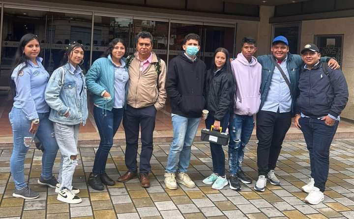 Estudiantes que participaron en RUNIBOTI 2022, dejaron en alto el nombre de Yopal 