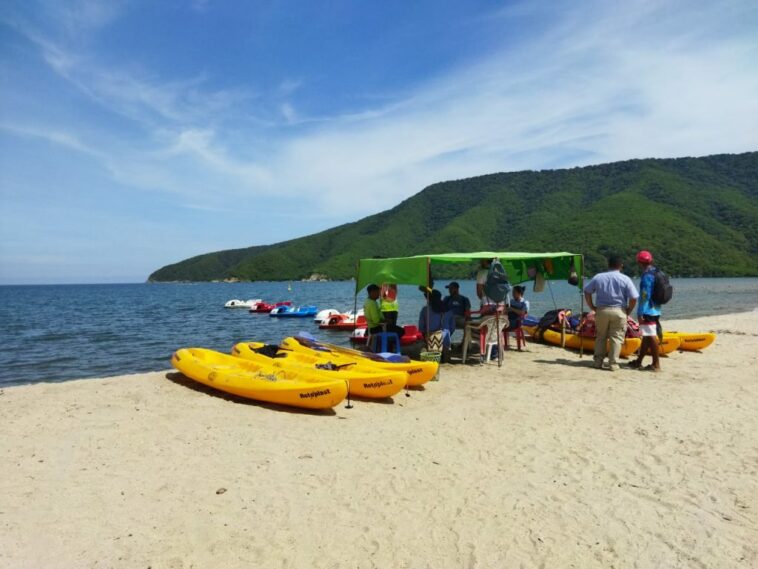 Expescadores de Bahía Concha ahora ofrecen deportes náuticos