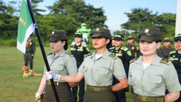 Gobernadora acompañó a la Policía Nacional en la conmemoración de sus 131 años