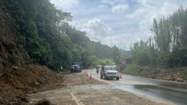 Invías atendió emergencia por deslizamiento en la vía La Romelia-El Pollo
