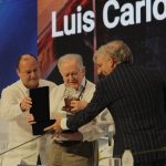 Luis Carlos Sarmiento Angulo recibió premio de la CCI por su vida y obra