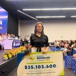 Manuela López Castro, ganadora del Premio Bachiller Comfamiliar 2022