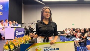 Manuela López Castro, ganadora del Premio Bachiller Comfamiliar 2022