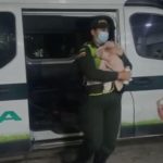 Mujer que abandonó a bebé en un parque de Barranquilla apareció reclamándolo