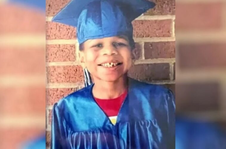 Niño encontrado muerto en una lavadora: acusan a sus padres de homicidio