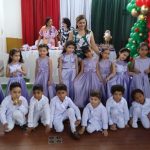 Niños celebraron su graduación en el Gimnasio Plaza Feliz