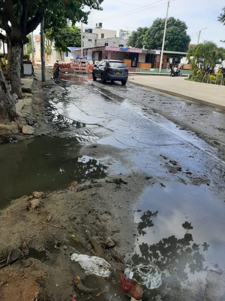 Parroquia San Jacinto de Gaira está rodeada de aguas residuales