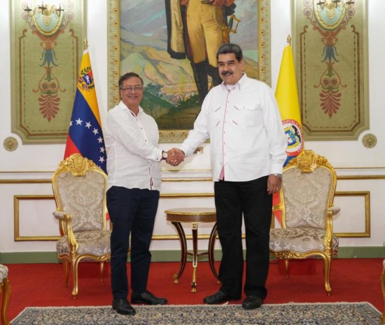 Petro anuncia fechas de reinicio de diálogos con gobierno de Maduro