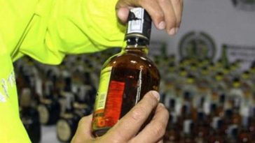 Policía Tolima realiza operativos contra el licor adulterado y de contrabando en el departamento