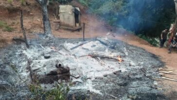Por espantar una avispa niño arhuaco incendió su casa en la Sierra Nevada