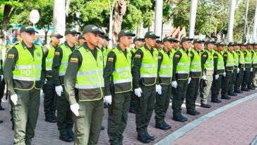 Policías al Tolima
