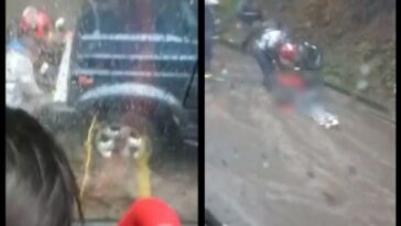 Por más que lo intentaron no pudieron salvarla, la lluvia la arrastró y quedó bajo un carro, en vía a La Calera