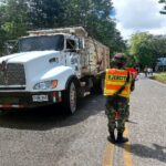 Viaje seguro, sus Fuerzas Armadas están en las vías del Chocó.