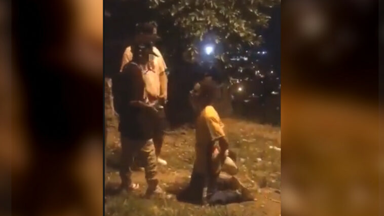 [Video] Menor de 13 años de edad ‘enfierrado’  golpea a un hombre en Puerto Berrío, Antioquia