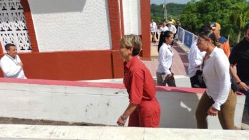 Verónica Alcocer en su visita a Piojó.