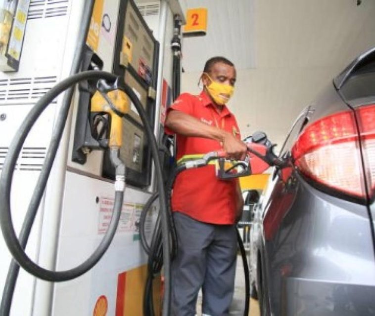 Ajustes en precio de la gasolina afectan transporte y cuentas fiscales