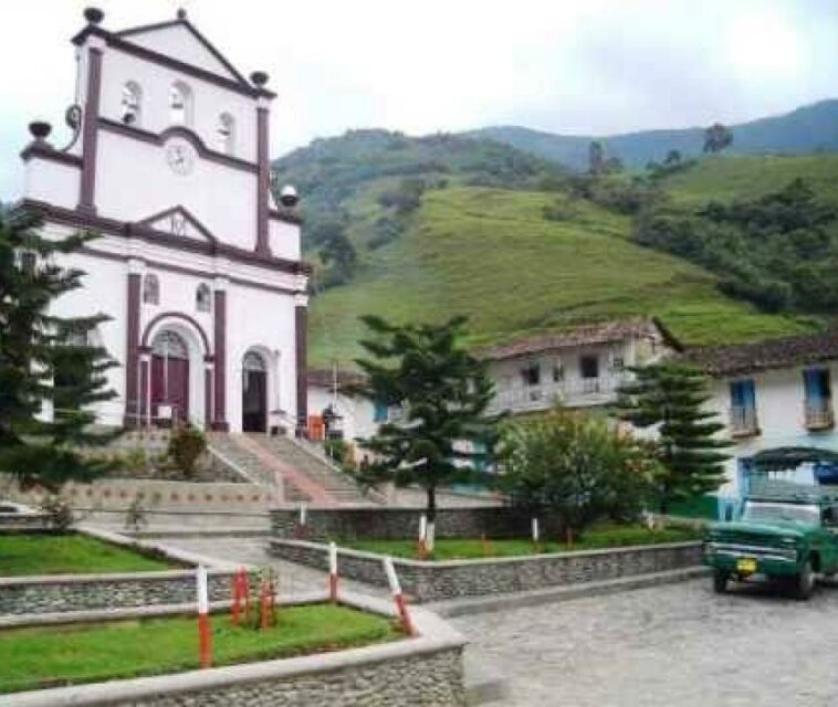 Antioquia: Liberan a las tres personas secuestradas cuando volvían de un funeral